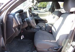 2018 Toyota Tacoma - Thumbnail 21