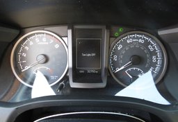 2018 Toyota Tacoma - Thumbnail 32