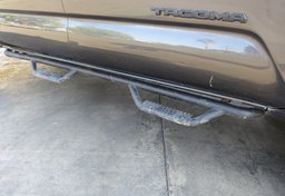 2018 Toyota Tacoma - Thumbnail 18