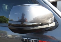 2018 Toyota Tacoma - Thumbnail 14