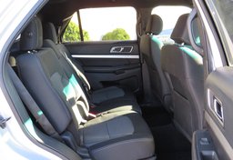 2016 Ford Explorer - Thumbnail 29