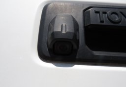 2018 Toyota Tacoma - Thumbnail 18