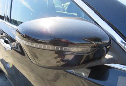 2018 Nissan Rogue - Thumbnail 16