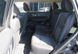 2018 Nissan Rogue - Thumbnail 29