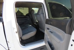2012 Toyota Tacoma - Thumbnail 31