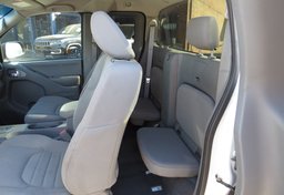 2021 Nissan Frontier - Thumbnail 22