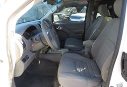 2021 Nissan Frontier - Thumbnail 26