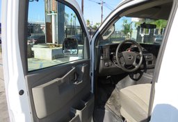 2016 GMC Savana Cargo Van - Thumbnail 18