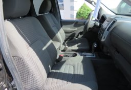 2017 Nissan Frontier - Thumbnail 22