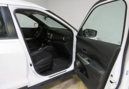 2020 Nissan Kicks - Thumbnail 18