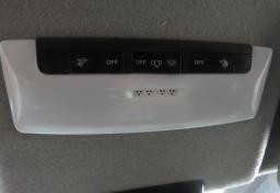 2020 Nissan Kicks - Thumbnail 29