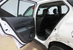 2020 Nissan Kicks - Thumbnail 19