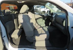 2019 Nissan Frontier - Thumbnail 22