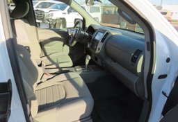 2019 Nissan Frontier - Thumbnail 18