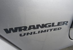 2016 Jeep Wrangler Unlimited - Thumbnail 18
