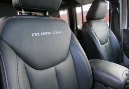 2016 Jeep Wrangler Unlimited - Thumbnail 33