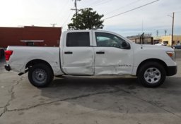 2019 Nissan Titan - Thumbnail 6