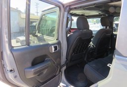 2021 Jeep Gladiator - Thumbnail 25