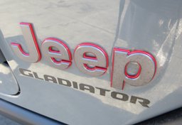 2021 Jeep Gladiator - Thumbnail 12