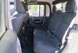 2021 Jeep Gladiator - Thumbnail 27