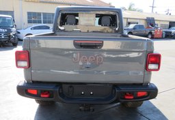 2021 Jeep Gladiator - Thumbnail 23