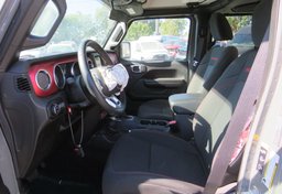 2021 Jeep Gladiator - Thumbnail 34