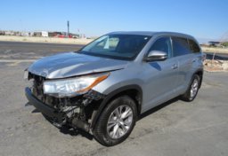 2014 Toyota Highlander - Thumbnail 3