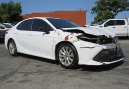 2018 Toyota Camry - Thumbnail 4