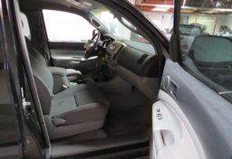 2005 Toyota Tacoma - Thumbnail 23