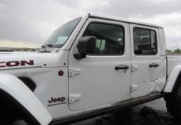 2020 Jeep Gladiator - Thumbnail 13