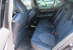 2019 Toyota Camry - Thumbnail 26