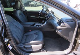 2019 Toyota Camry - Thumbnail 21