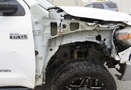 2014 Toyota Tundra 4WD Truck - Thumbnail 18