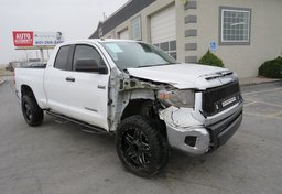 2014 Toyota Tundra 4WD Truck - Thumbnail 2
