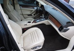 2013 Porsche Panamera - Thumbnail 23