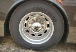 2011 Freightliner XCM Chassis - Thumbnail 10