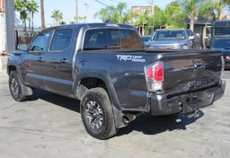 2022 Toyota Tacoma - Thumbnail 10