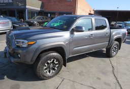 2022 Toyota Tacoma - Thumbnail 4