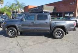 2022 Toyota Tacoma - Thumbnail 6
