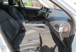 2018 Jaguar F-PACE - Thumbnail 26