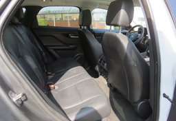 2018 Jaguar F-PACE - Thumbnail 32