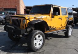 2012 Jeep Wrangler Unlimited - Thumbnail 2