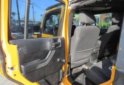 2012 Jeep Wrangler Unlimited - Thumbnail 26