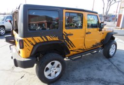 2012 Jeep Wrangler Unlimited - Thumbnail 10