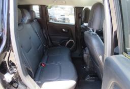 2015 Jeep Renegade - Thumbnail 32