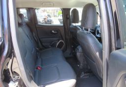 2015 Jeep Renegade - Thumbnail 28