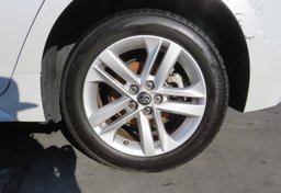 2021 Toyota Corolla Hatchback - Thumbnail 21