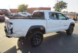 2021 Toyota Tacoma 4WD - Thumbnail 10