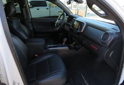 2019 Toyota Tacoma 4WD - Thumbnail 31