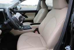 2021 Toyota Highlander - Thumbnail 27